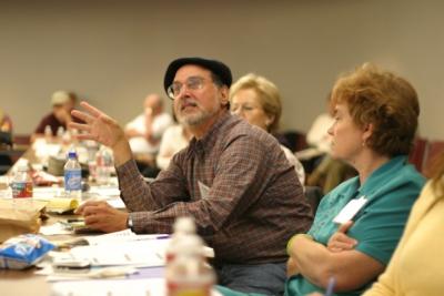 Arthur Feinstein, at that time representing Citizens Committee to Complete the Refuge, at an early Stakeholder Forum meeting. Credit: Rob Holt.