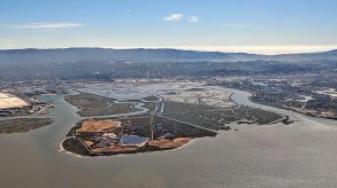 Bair Island totals about 3,000 acres of former salt ponds. Photo by Dick Lyon, courtesy Wikimedia Commons.