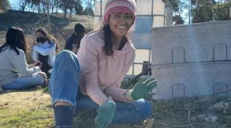 Volunteers at work at Ravenswood. Credit: Save The Bay